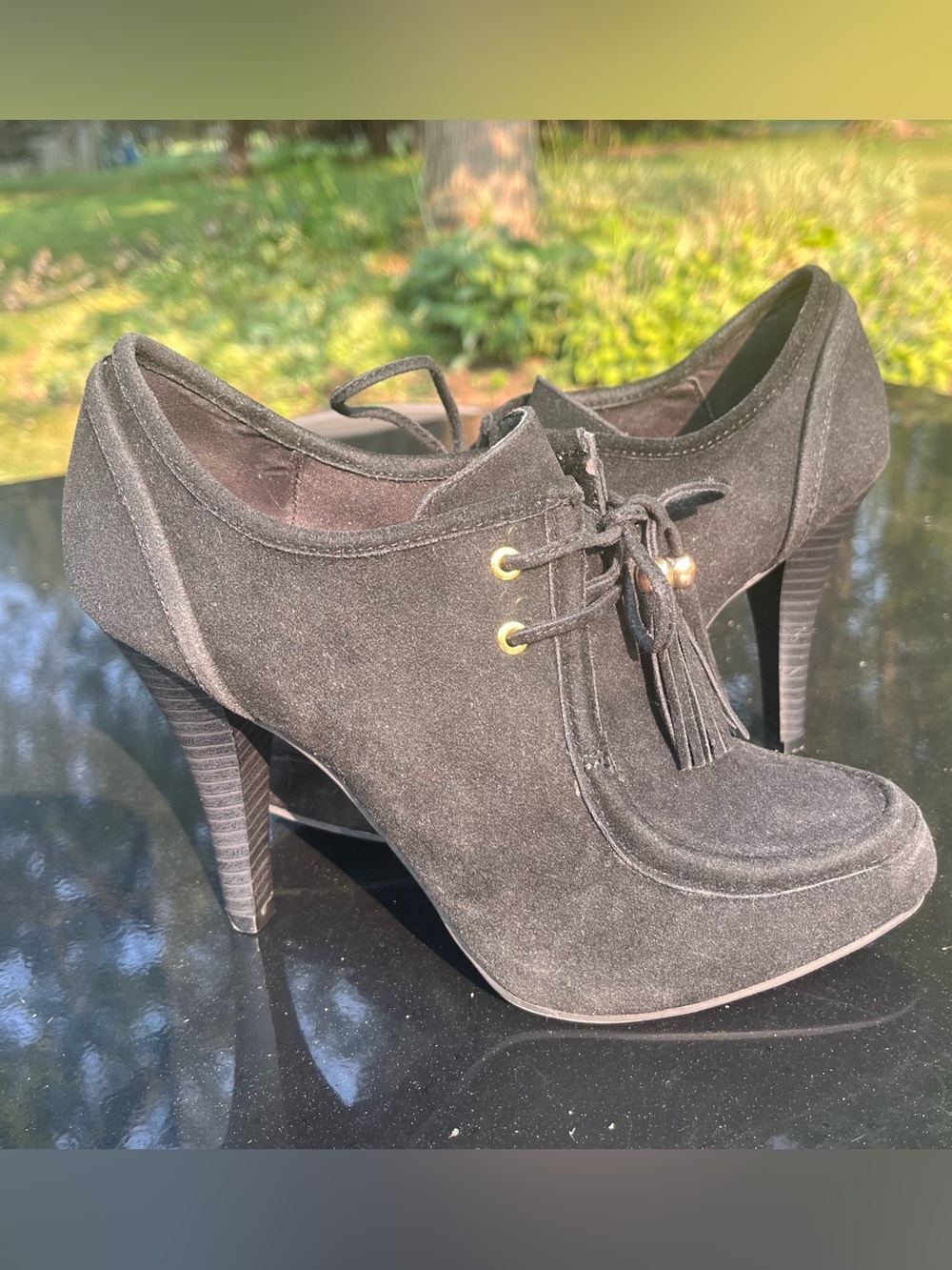 Y2K Fergalicious by Fergie black suede lace-up oxford bootie size 7